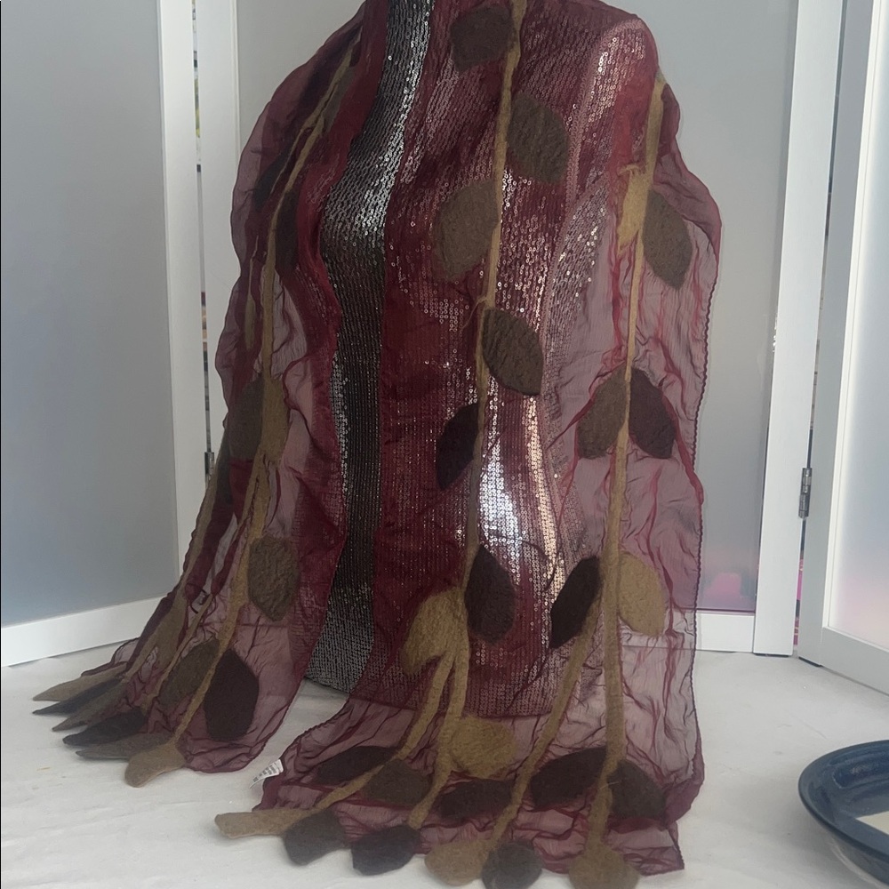 Handmade Nepal merino wool silk blend artisian scarf wrap leaf burgundy nature
